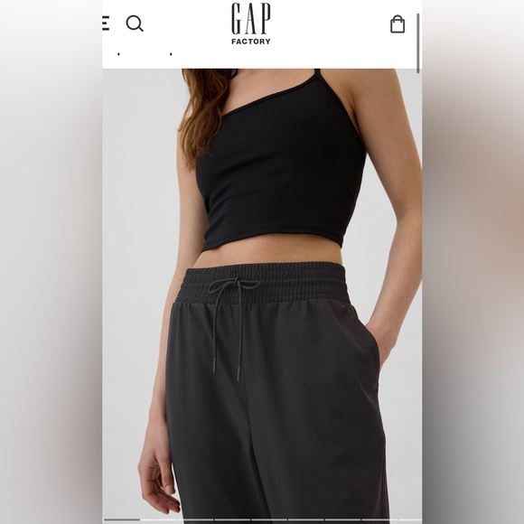 GapFit Tapered Runaround Pants- Like NEW - Picture 6 of 8